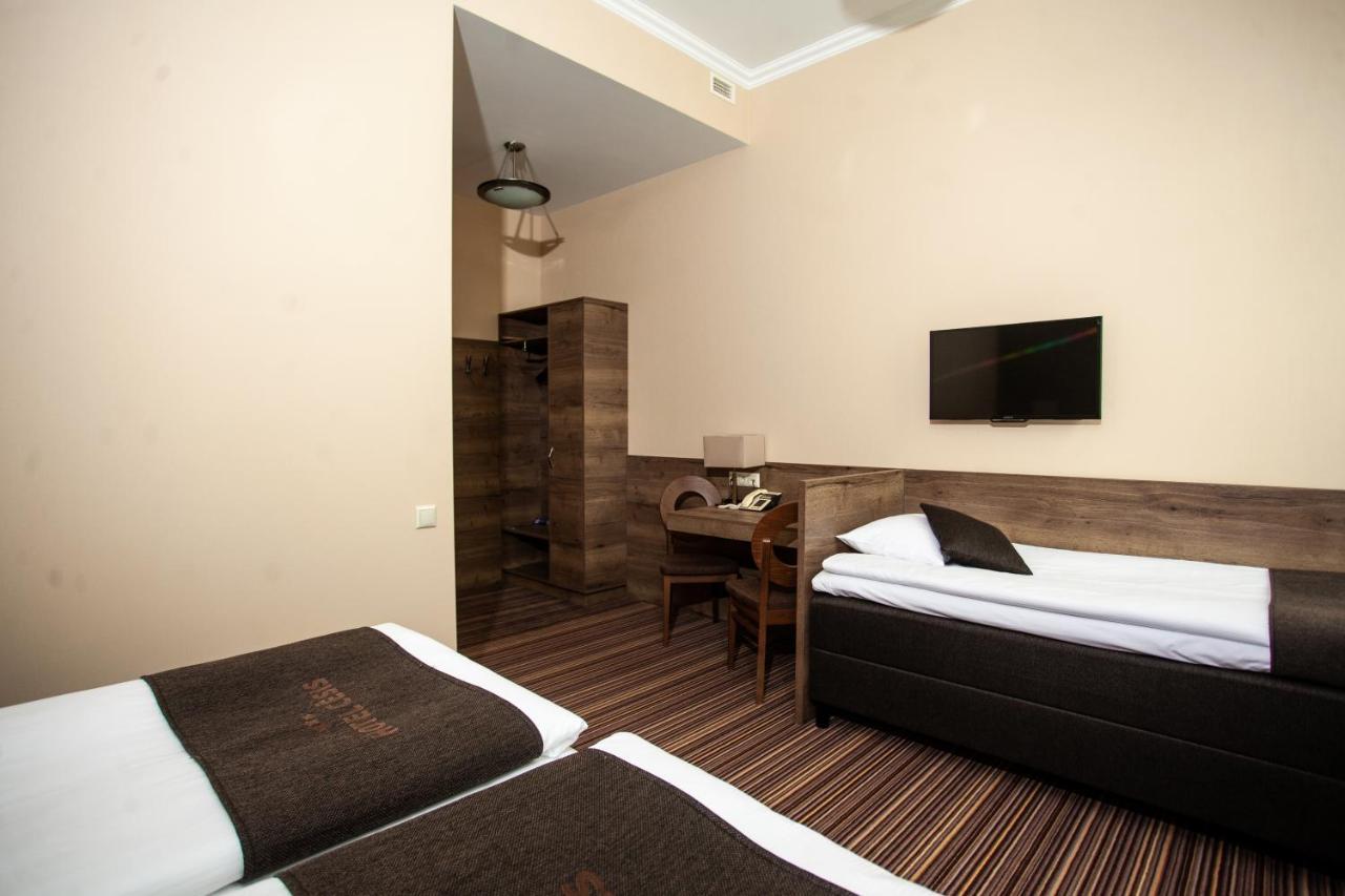 Hotel Cesis Ngoại thất bức ảnh